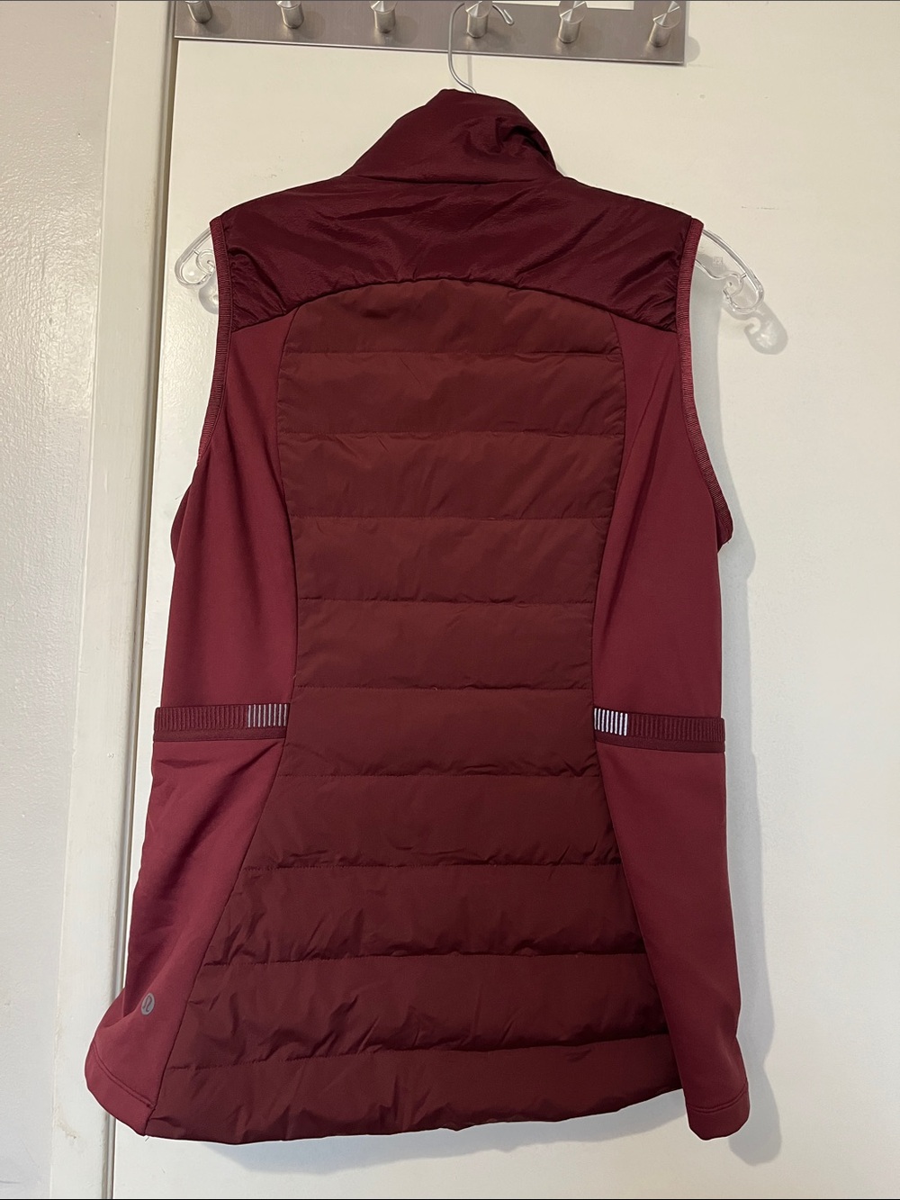 Lululemon Down for It All Running Vest size 10 - Picture 7 of 9